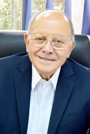 Dr Farouk Nasser Menatours